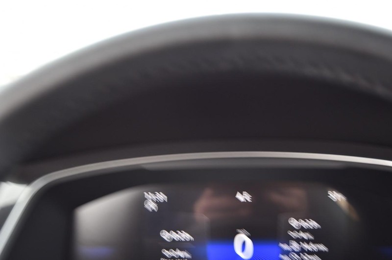 Volkswagen Tiguan Vehicle Full-screen Gallery Image 13