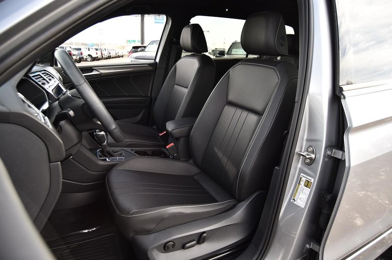 Volkswagen Tiguan Vehicle Full-screen Gallery Image 20