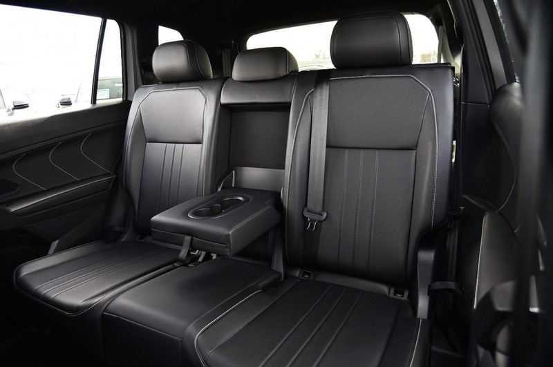 Volkswagen Tiguan Vehicle Full-screen Gallery Image 23