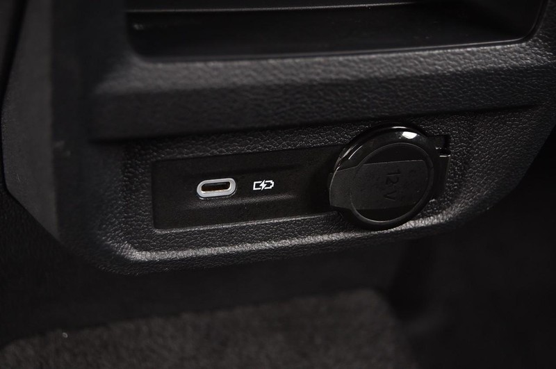 Volkswagen Tiguan Vehicle Full-screen Gallery Image 25