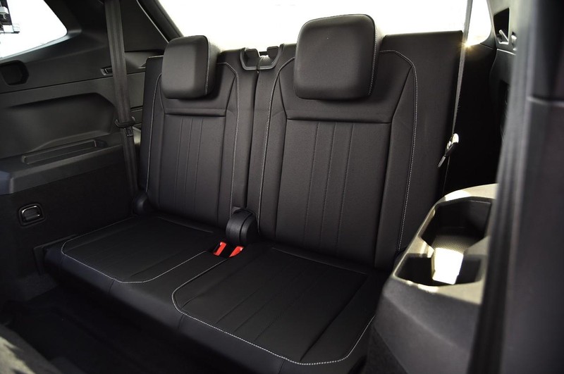 Volkswagen Tiguan Vehicle Full-screen Gallery Image 26