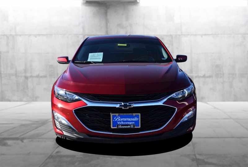 Chevrolet Malibu Vehicle Full-screen Gallery Image 4