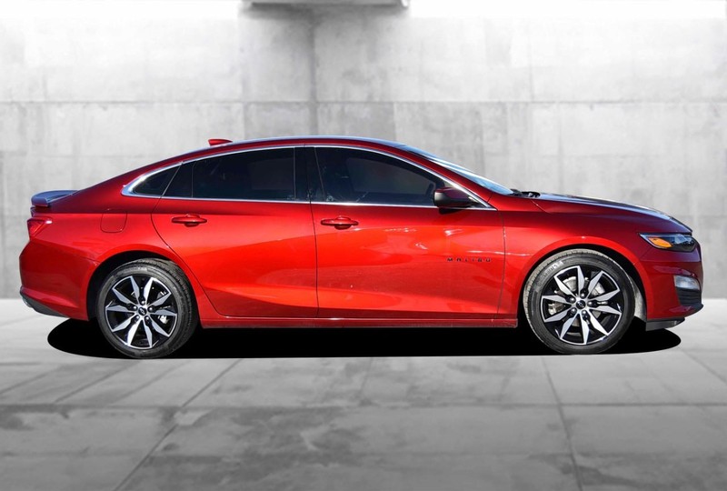 Chevrolet Malibu Vehicle Full-screen Gallery Image 5