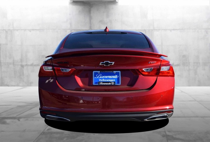 Chevrolet Malibu Vehicle Full-screen Gallery Image 6