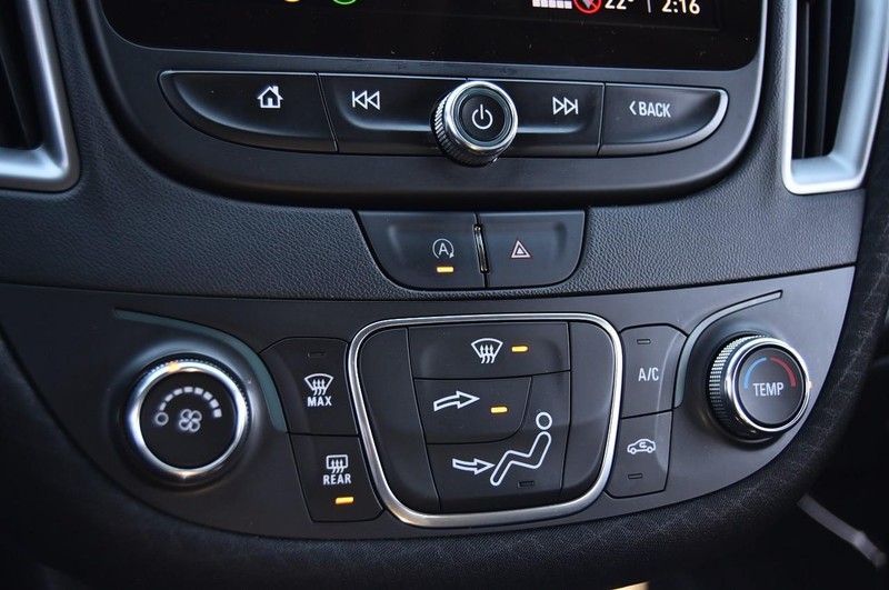 Chevrolet Malibu Vehicle Full-screen Gallery Image 14