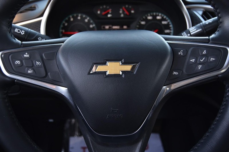 Chevrolet Malibu Vehicle Full-screen Gallery Image 17