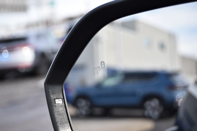 Volkswagen Atlas Vehicle Full-screen Gallery Image 10