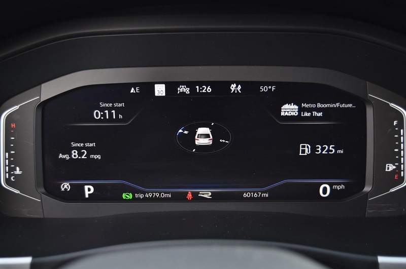 Volkswagen Atlas Vehicle Full-screen Gallery Image 12