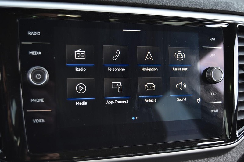 Volkswagen Atlas Vehicle Full-screen Gallery Image 14