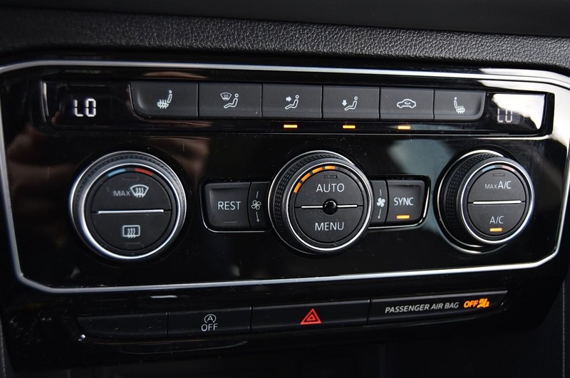 Volkswagen Atlas Vehicle Full-screen Gallery Image 15