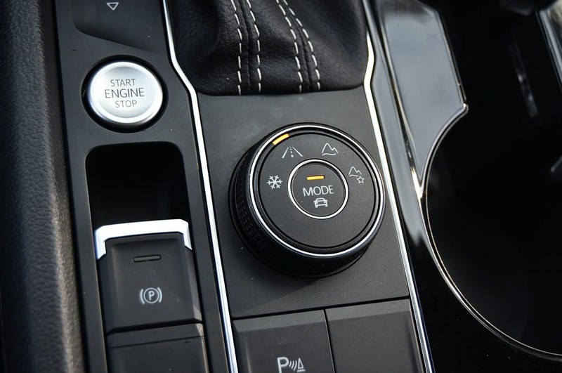 Volkswagen Atlas Vehicle Full-screen Gallery Image 17