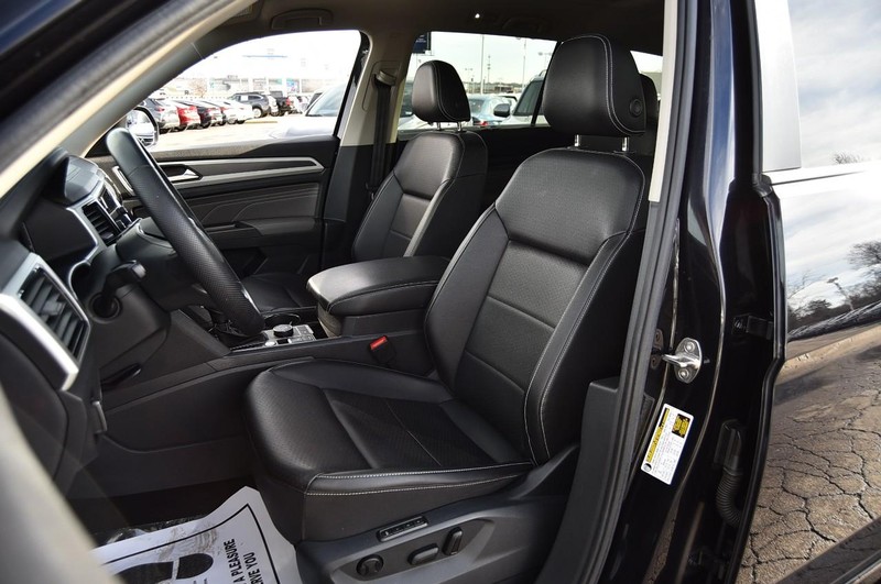 Volkswagen Atlas Vehicle Full-screen Gallery Image 19