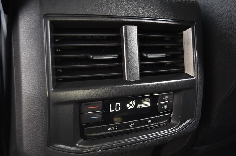 Volkswagen Atlas Vehicle Full-screen Gallery Image 23