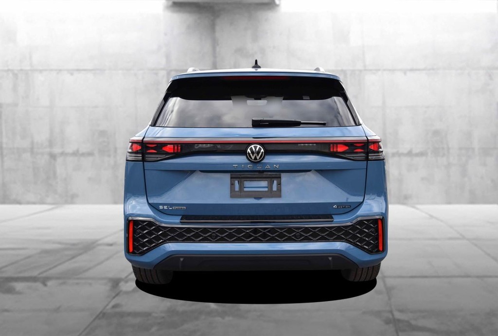 Volkswagen Tiguan Vehicle Full-screen Gallery Image 6