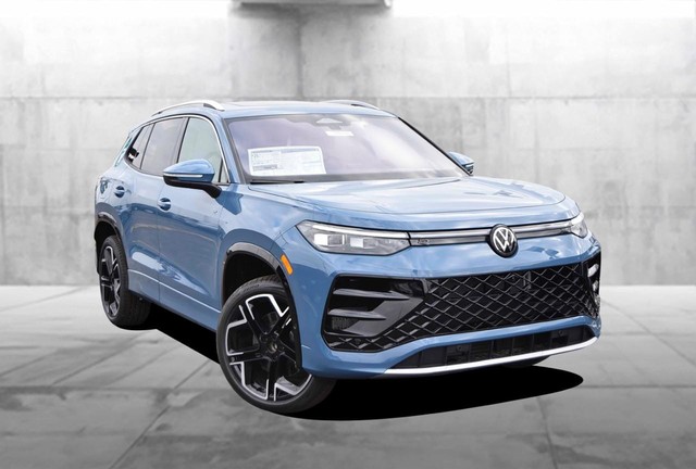 Volkswagen Tiguan Vehicle Image 02