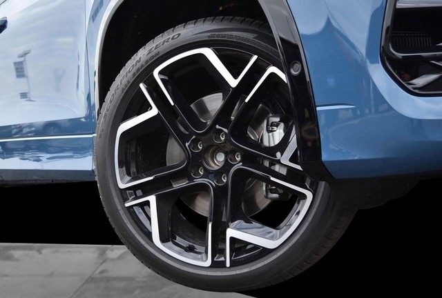 Volkswagen Tiguan Vehicle Image 03