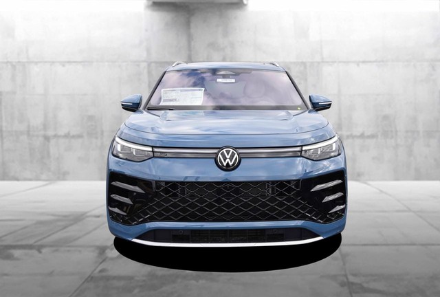 Volkswagen Tiguan Vehicle Image 04