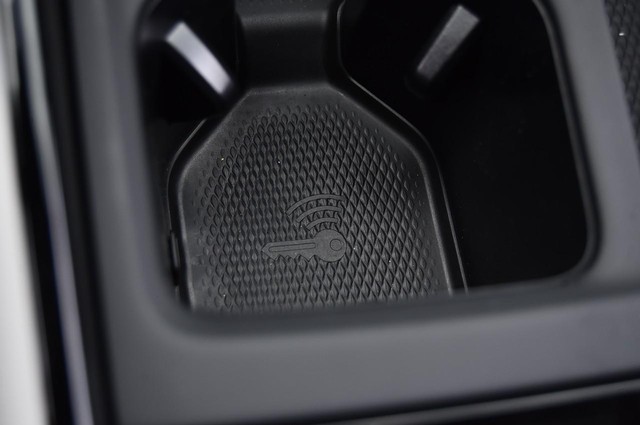 Volkswagen Tiguan Vehicle Image 15