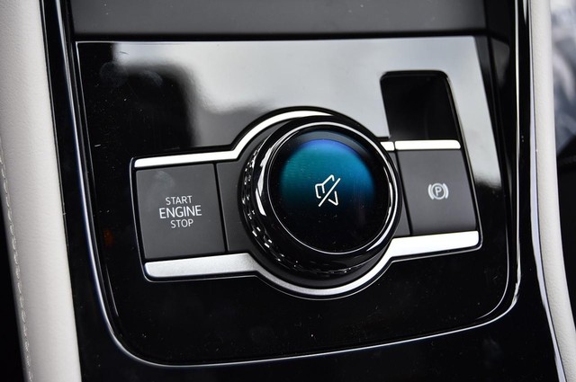 Volkswagen Tiguan Vehicle Image 16