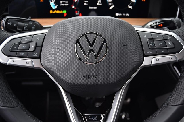 Volkswagen Tiguan Vehicle Image 17