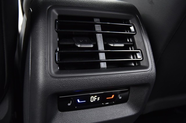 Volkswagen Tiguan Vehicle Image 22