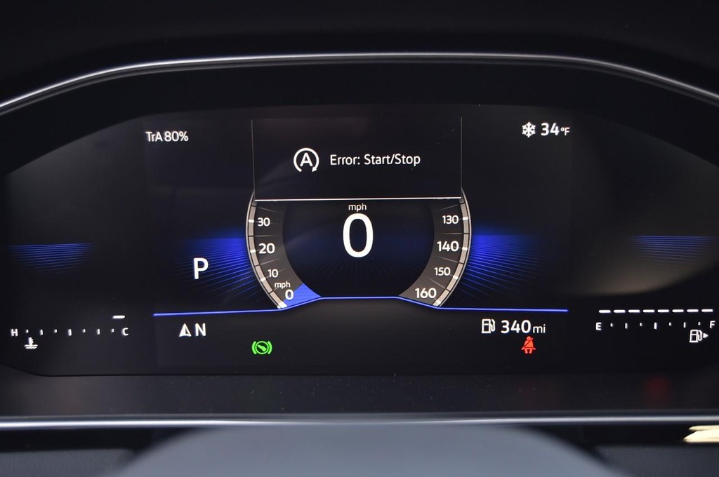 Volkswagen Jetta Vehicle Full-screen Gallery Image 12