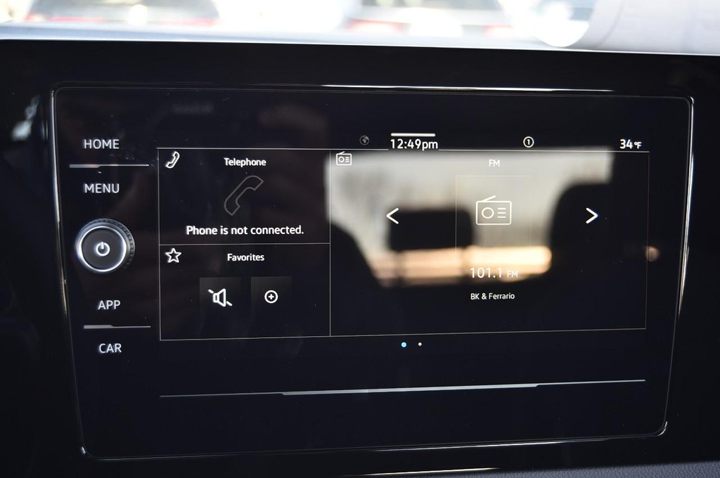 Volkswagen Jetta Vehicle Full-screen Gallery Image 14