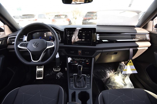 Volkswagen Jetta Vehicle Image 07