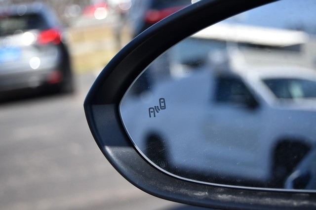 Volkswagen Jetta Vehicle Image 10