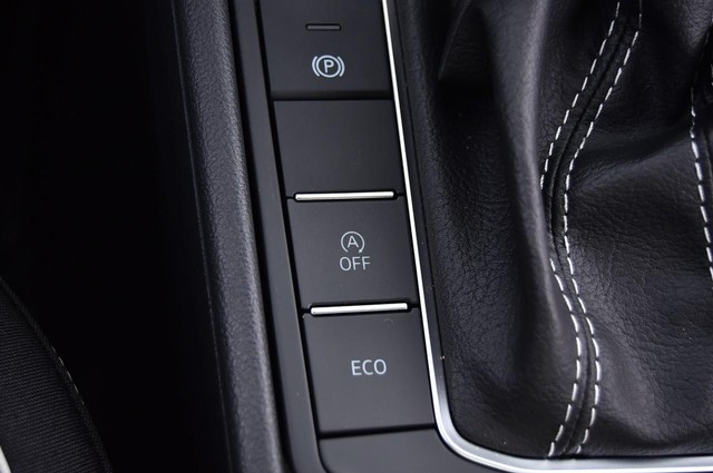 Volkswagen Jetta Vehicle Image 17