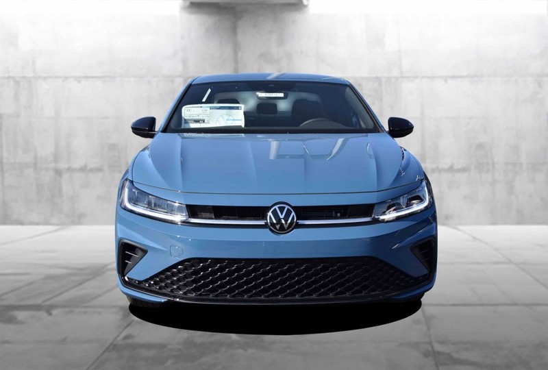 Volkswagen Jetta Vehicle Image 04