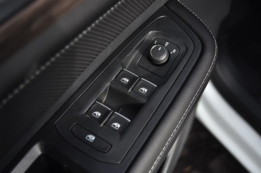 Volkswagen Atlas Vehicle Full-screen Gallery Image 8