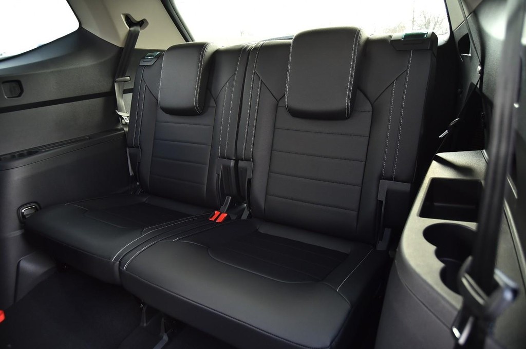 Volkswagen Atlas Vehicle Full-screen Gallery Image 25