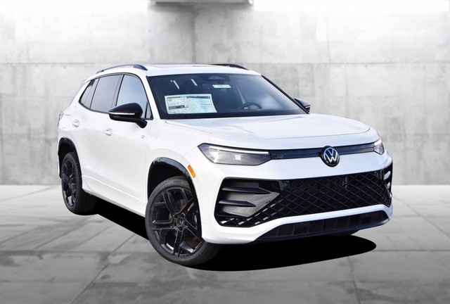 Volkswagen Tiguan Vehicle Image 02