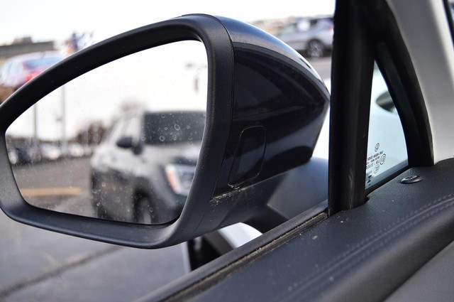 Volkswagen Tiguan Vehicle Image 10