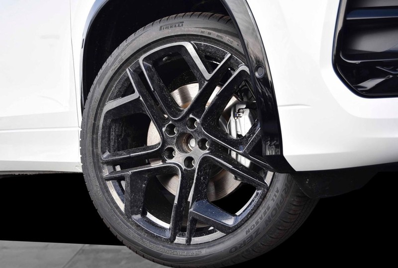 Volkswagen Tiguan Vehicle Image 03