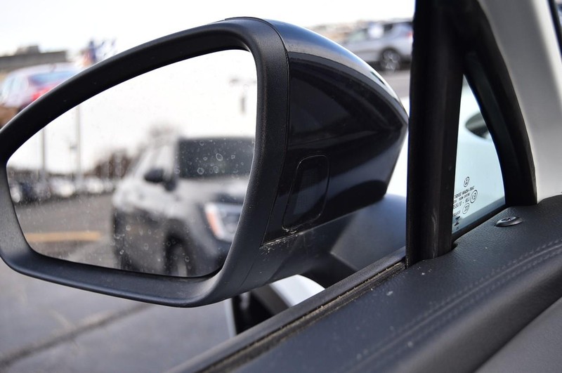 Volkswagen Tiguan Vehicle Image 10