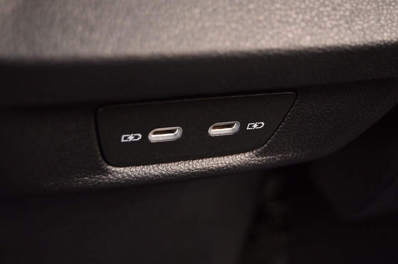 Volkswagen Tiguan Vehicle Image 24