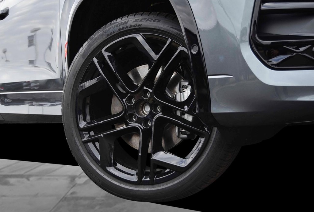 Volkswagen Tiguan Vehicle Full-screen Gallery Image 3