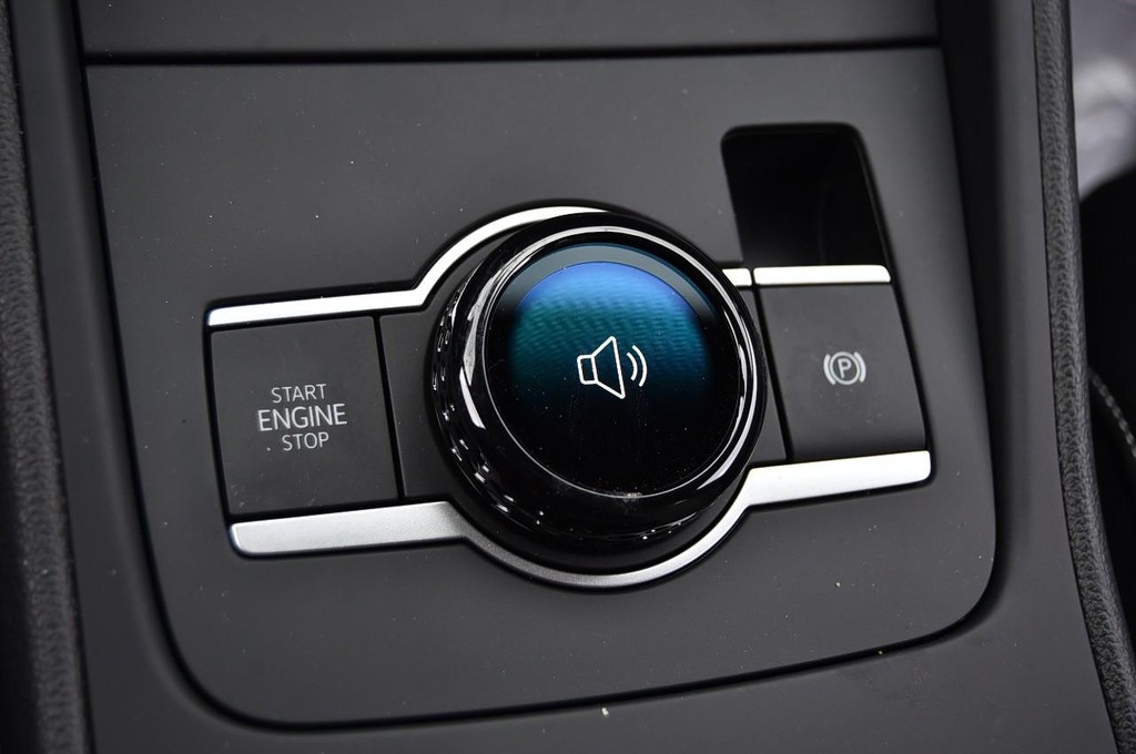 Volkswagen Tiguan Vehicle Full-screen Gallery Image 17