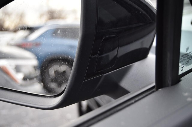 Volkswagen Tiguan Vehicle Image 10