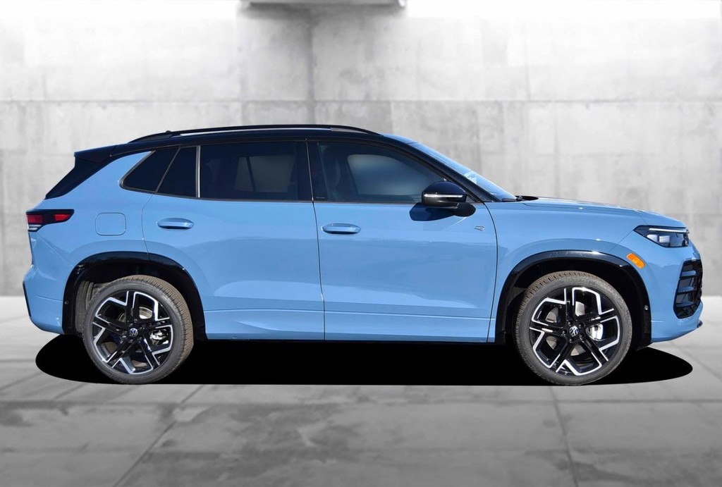 Volkswagen Tiguan Vehicle Full-screen Gallery Image 5