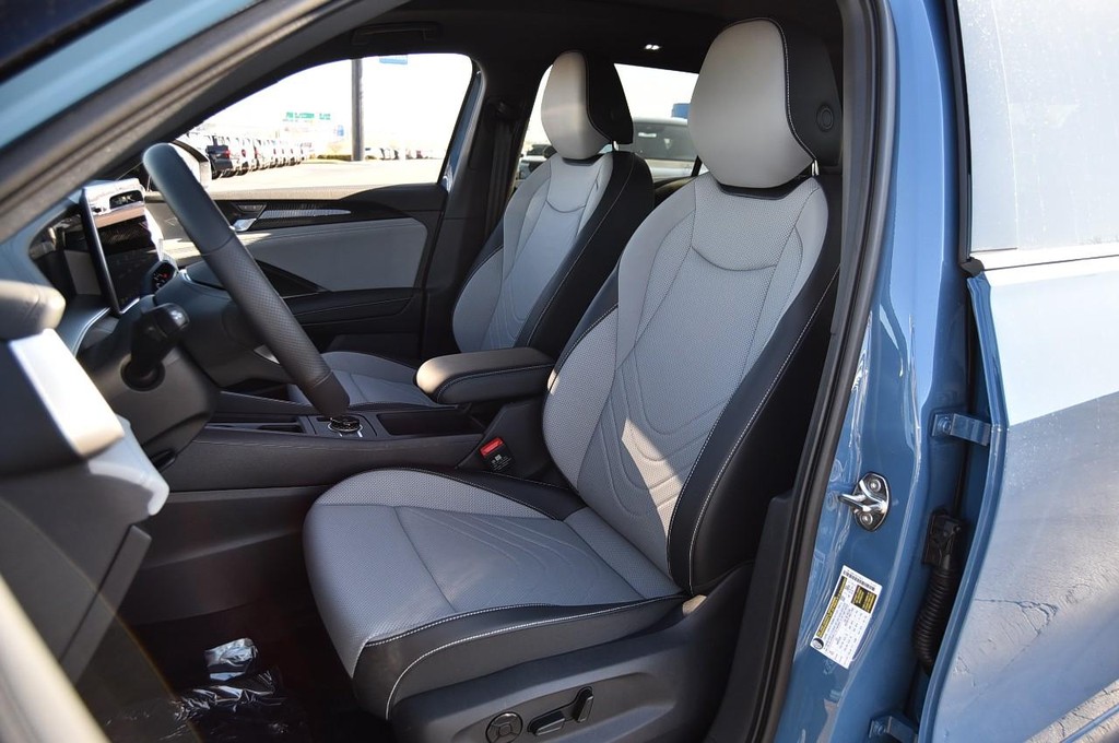 Volkswagen Tiguan Vehicle Full-screen Gallery Image 19