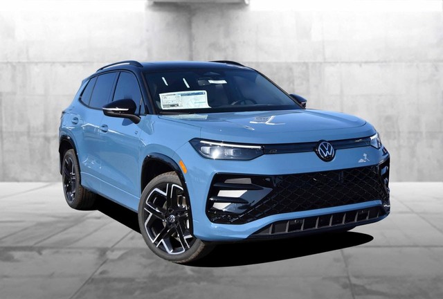 Volkswagen Tiguan Vehicle Image 02