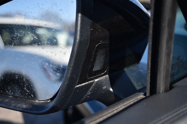 Volkswagen Tiguan Vehicle Image 10