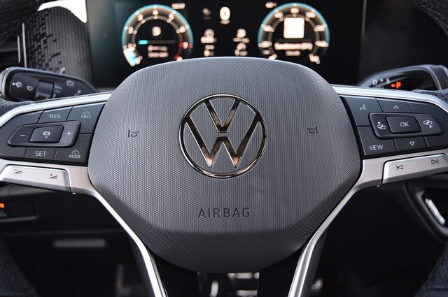 Volkswagen Tiguan Vehicle Image 18