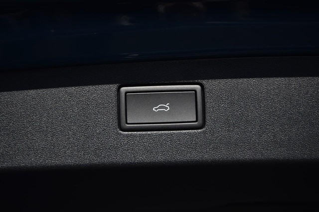 Volkswagen Tiguan Vehicle Image 26