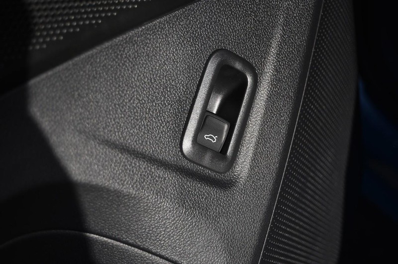 Volkswagen Tiguan Vehicle Image 09