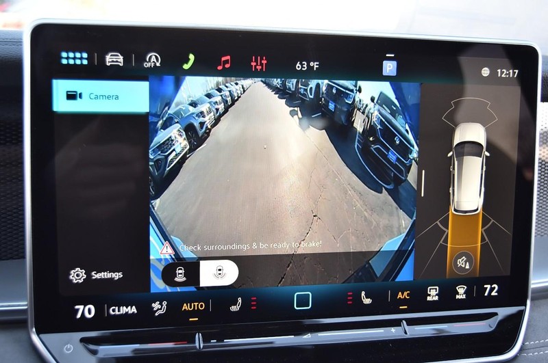 Volkswagen Tiguan Vehicle Image 14