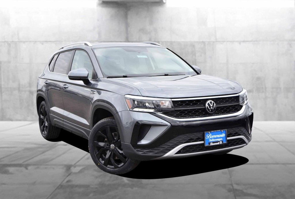 Volkswagen Taos Vehicle Full-screen Gallery Image 2